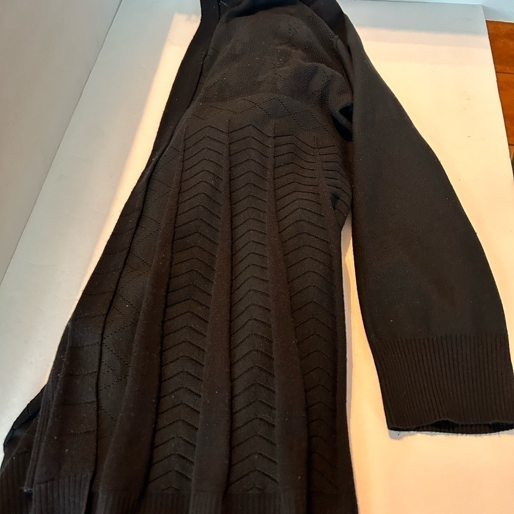 NWOT Esperanza Woman Black Cardigan With Butterfly Design - Picture 6 of 7